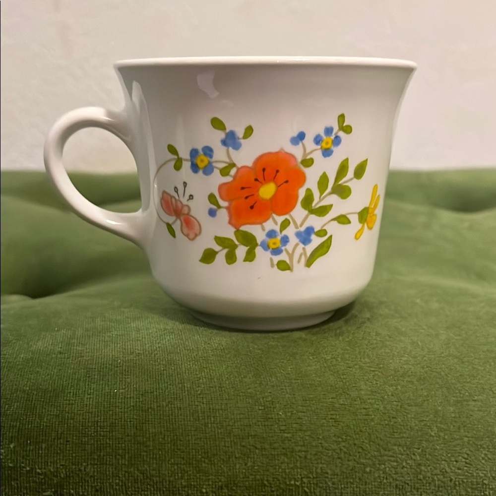 Vintage Floral Corelle Corning Wear Mugs - Picture 4 of 16